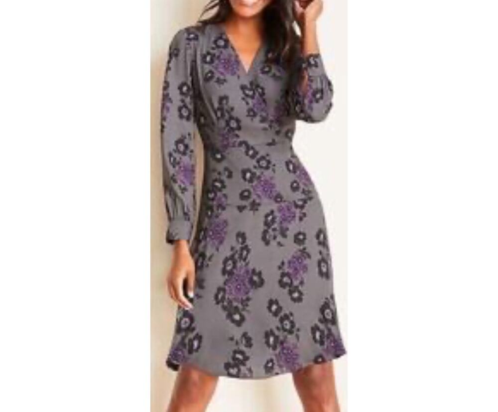 Ann Taylor faux wrap dress features a v-neckline and long sleeves size 8 petite